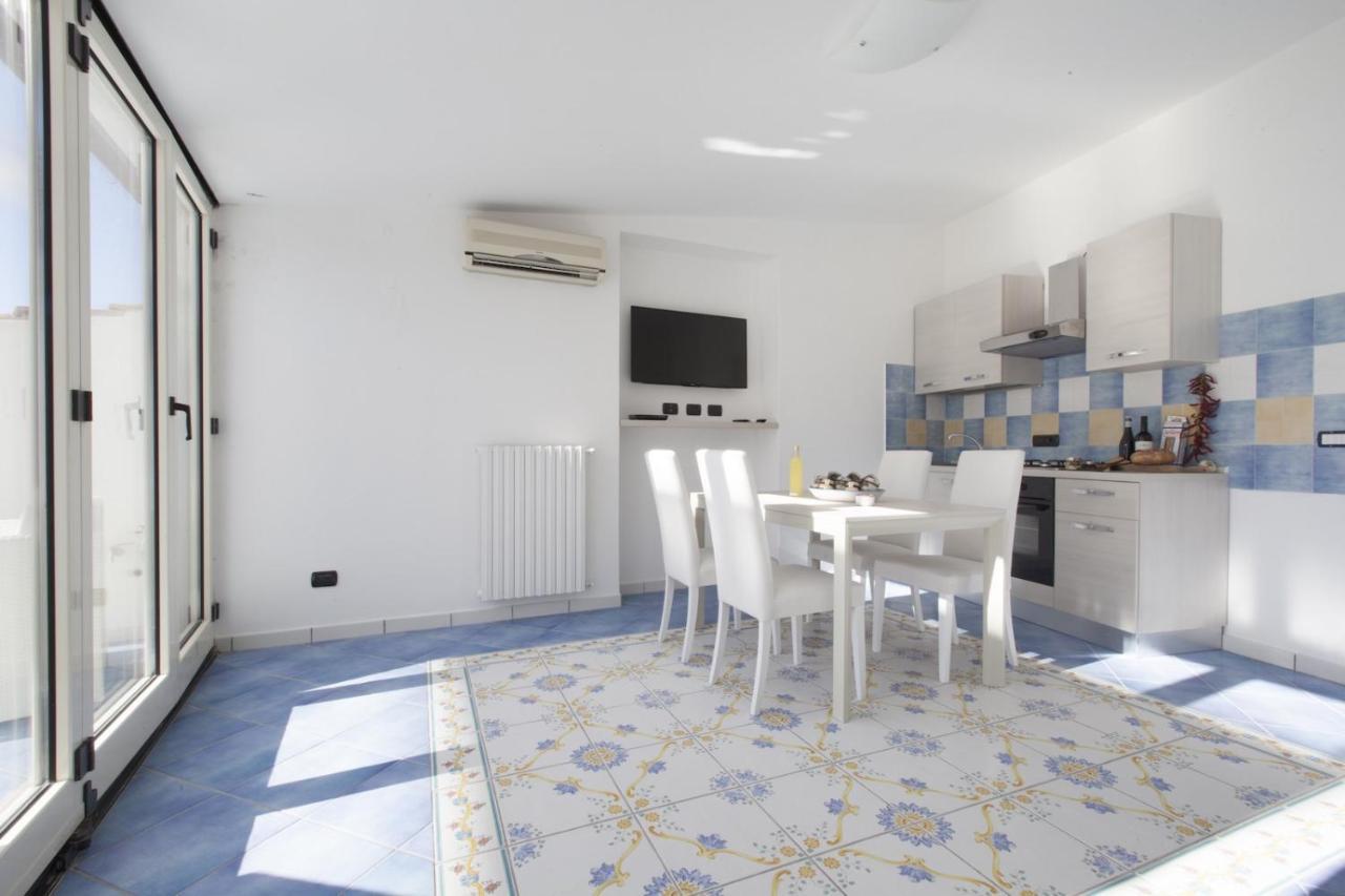 Tetto Bianco Apartment มัสซาลูเบรนเซ ภายนอก รูปภาพ