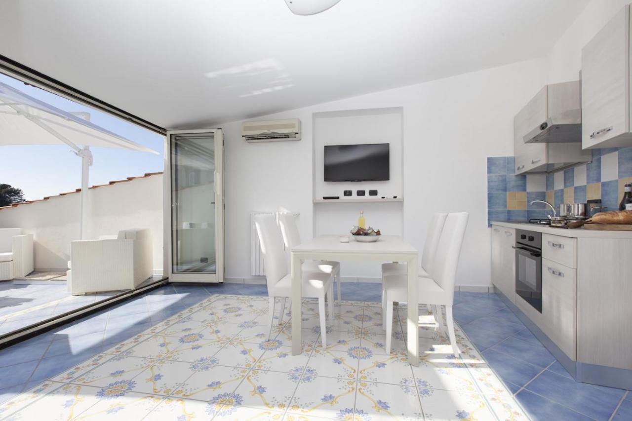 Tetto Bianco Apartment มัสซาลูเบรนเซ ภายนอก รูปภาพ